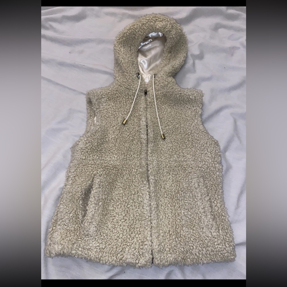 Montana Co Hooded Vest Size Small